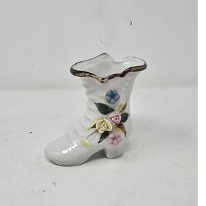 Vtg hand painted porcelain Victorian boot figurine gold gilt ornate 3D floral